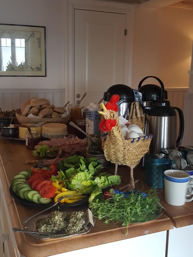 Bed and Breakfast Lotsstugan I Haernoesand Экстерьер фото