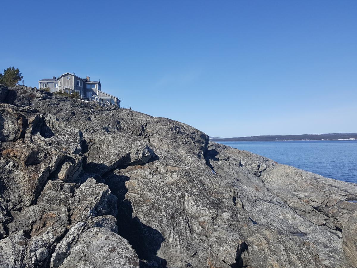 Bed and Breakfast Lotsstugan I Haernoesand Экстерьер фото