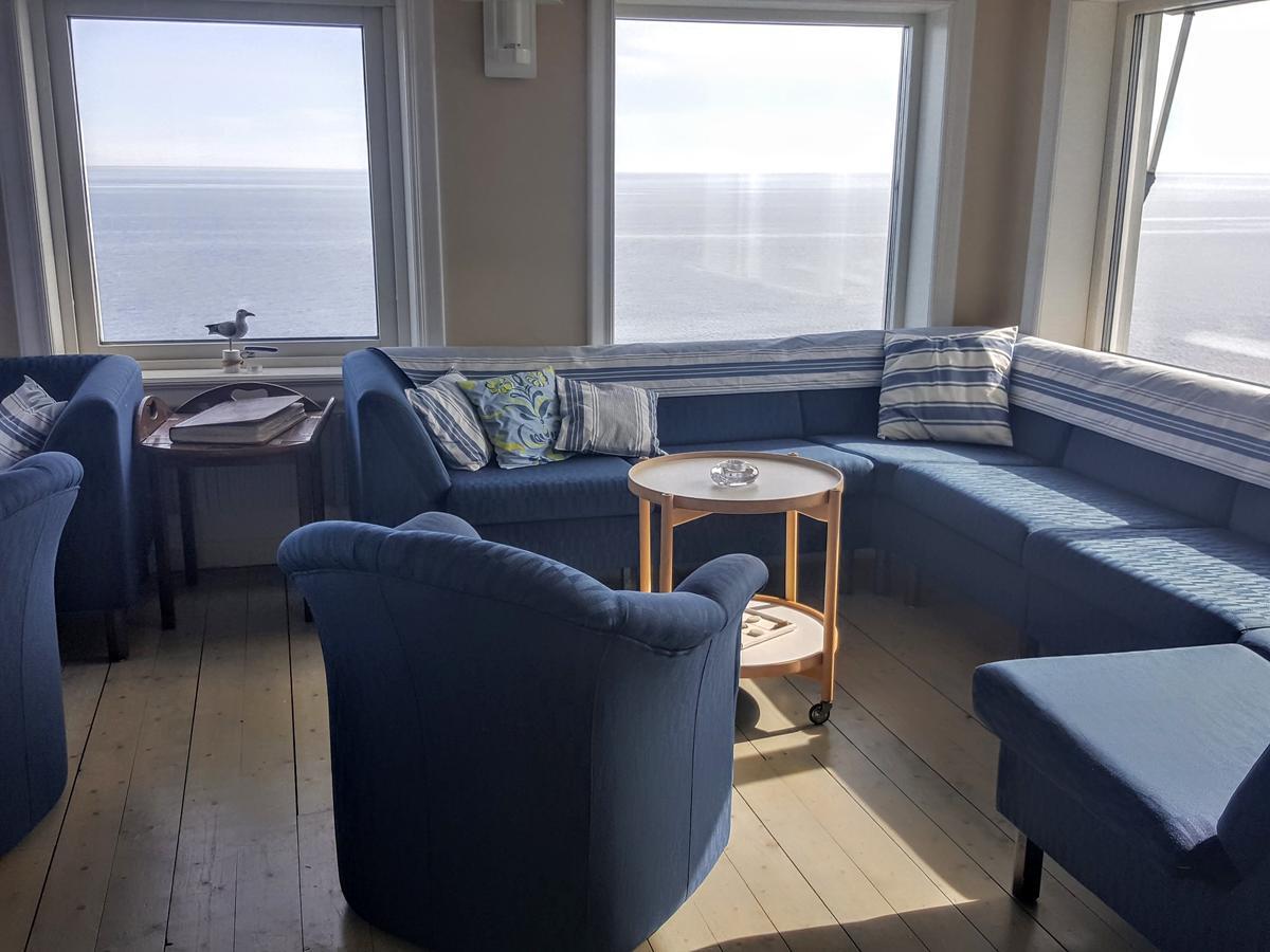 Bed and Breakfast Lotsstugan I Haernoesand Экстерьер фото